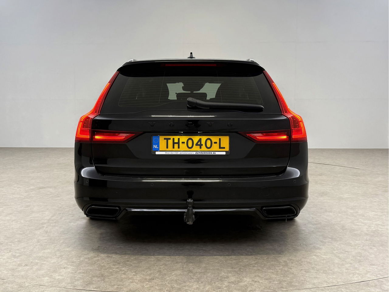 Volvo V90 2.0 T4 190PK R-Design | LED | Harman/Kardon | Trekhaak | Camera | Memory seats | Carplay | 20"LMV