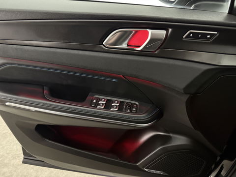 Lynk Co 01 1.5 262PK l Pano l LED l Sfeerverl. l 360° l  Memory l Virtual l Carplay l Parkeersens.