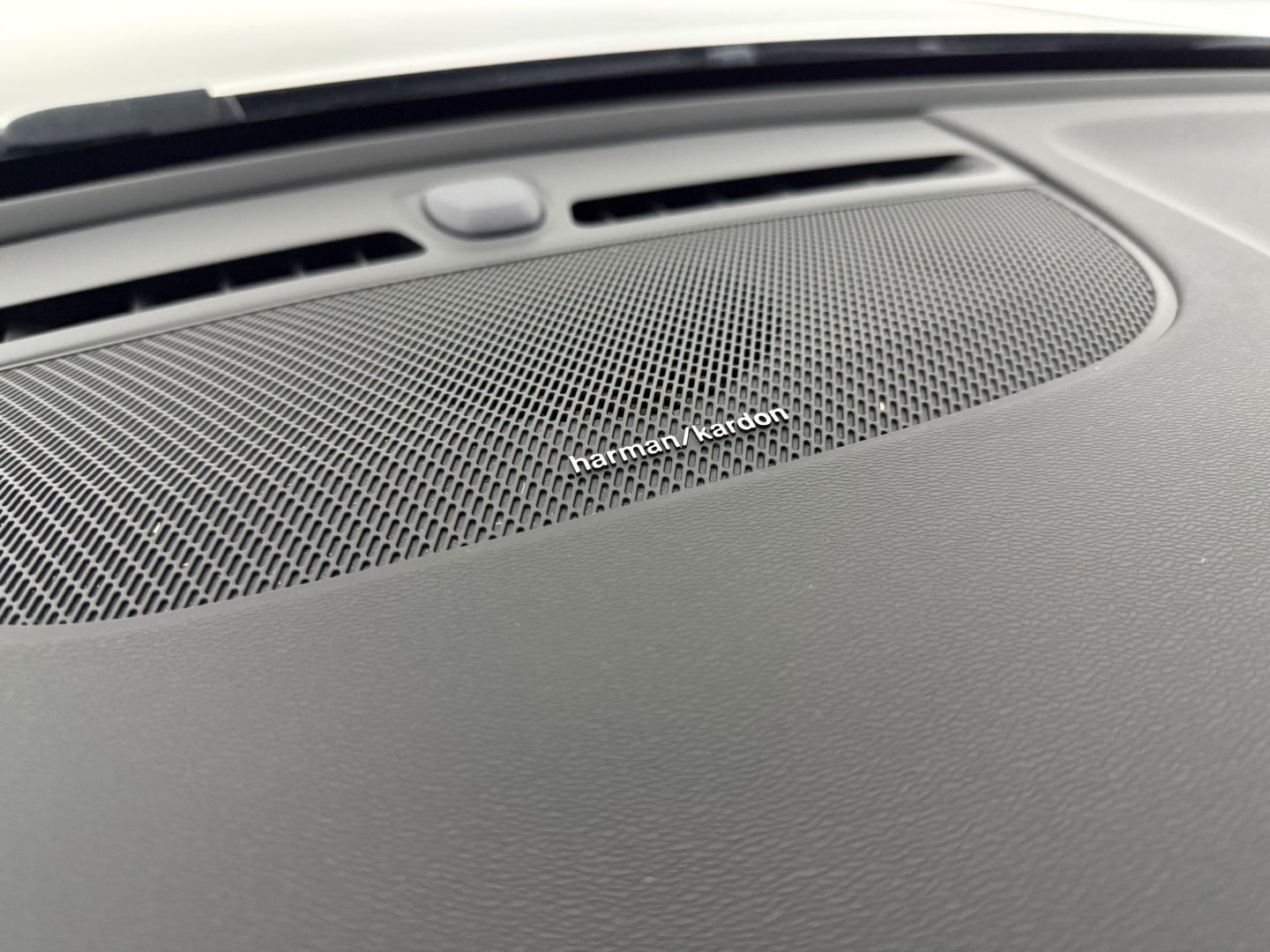 Volvo XC40 1.5 T4 Recharge R-Design | Pano | H&K | LED | Memory | Virtual | Stuur/Stoelverw l Camera | Carplay