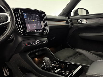 Volvo XC40 1.5 T4 Recharge R-Design | Panoramadak | Harman/Kardon | LED | Memory Seats | Virtual Cockpit | Camera | Carplay