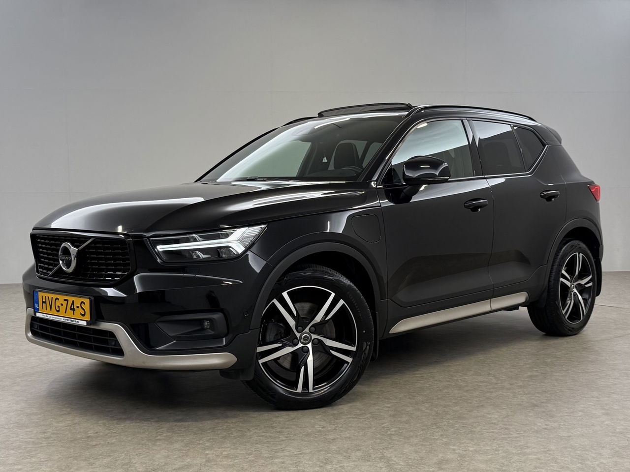 Volvo XC40 1.5 T4 Recharge R-Design | Panoramadak | Harman/Kardon | LED | Memory Seats | Virtual Cockpit | Camera | Carplay