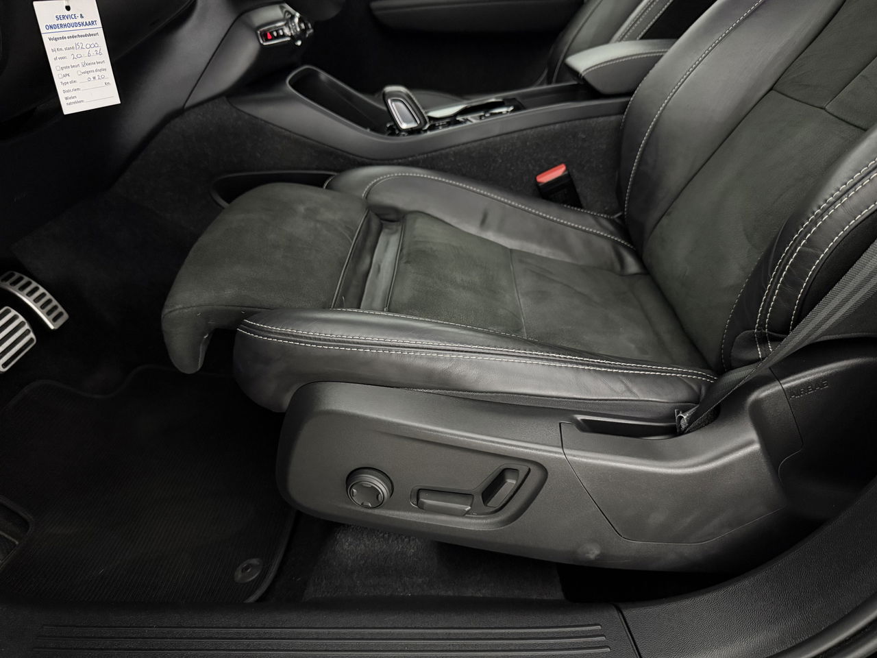 Volvo XC40 1.5 T4 Recharge R-Design | Panoramadak | Harman/Kardon | LED | Memory Seats | Virtual Cockpit | Camera | Carplay