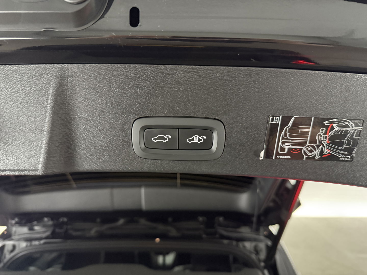 Volvo XC40 1.5 T4 Recharge R-Design | Pano | H&K | LED | Memory | Virtual | Stuur/Stoelverw l Camera | Carplay