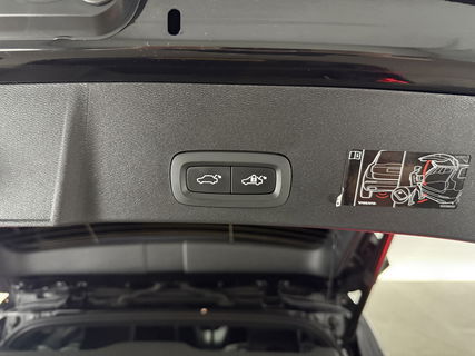 Volvo XC40 1.5 T4 Recharge R-Design | Panoramadak | Harman/Kardon | LED | Memory Seats | Virtual Cockpit | Camera | Carplay