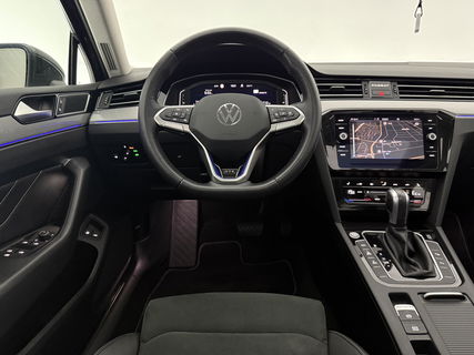 Volkswagen Passat Variant 1.4 TSI PHEV GTE | 231PK | Panoramadak | LED | Sfeerverl. | Trekhaak | Camera | Virtual Cockpit | Carplay