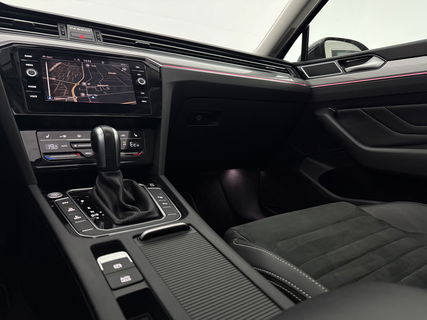 Volkswagen Passat Variant 1.4 TSI PHEV GTE | 231PK | Panoramadak | LED | Sfeerverl. | Trekhaak | Camera | Virtual Cockpit | Carplay