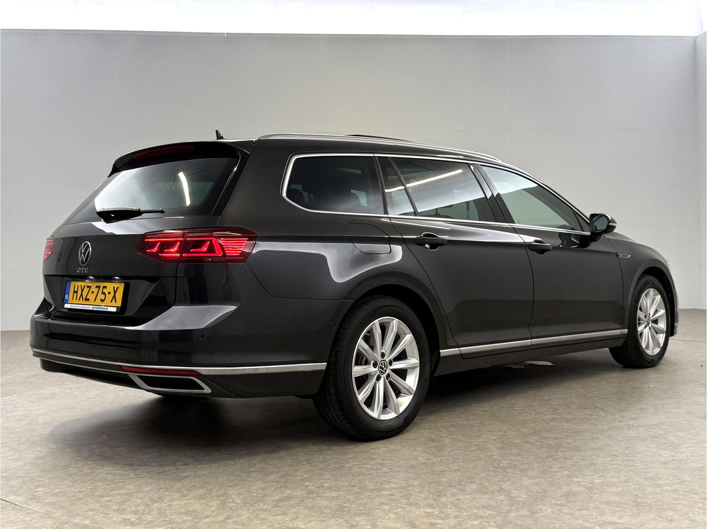 Volkswagen Passat Variant 1.4 TSI PHEV GTE | 231PK | Pano l | LED | Sfeerverl. | Trekh. | Camera | Virtual | Adaptive Cruise | Carplay l Stoelverw.