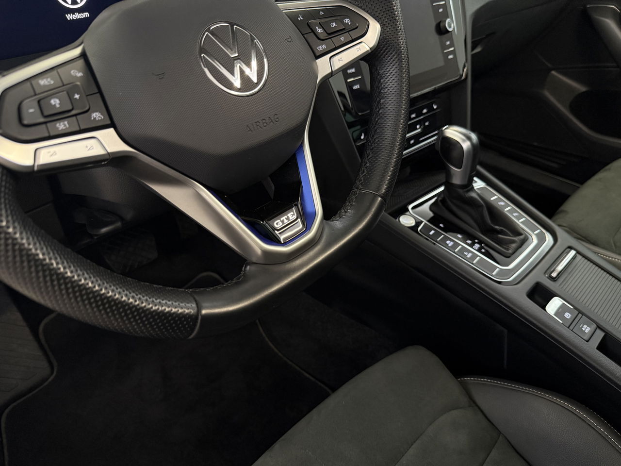 Volkswagen Passat Variant 1.4 TSI PHEV GTE | 231PK | Panoramadak | LED | Sfeerverl. | Trekhaak | Camera | Virtual Cockpit | Carplay