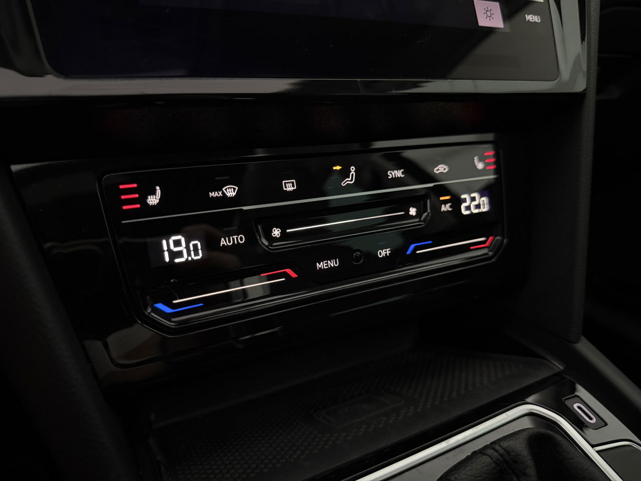 Volkswagen Passat Variant 1.4 TSI PHEV GTE | 231PK | Panoramadak | LED | Sfeerverl. | Trekhaak | Camera | Virtual Cockpit | Carplay