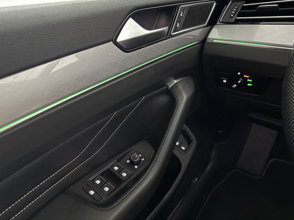 Volkswagen Passat Variant 1.4 TSI PHEV GTE | 231PK | Panoramadak | LED | Sfeerverl. | Trekhaak | Camera | Virtual Cockpit | Carplay