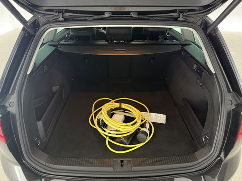 Volkswagen Passat Variant 1.4 TSI PHEV GTE | 231PK | Pano l | LED | Sfeerverl. | Trekh. | Camera | Virtual | Adaptive Cruise | Carplay l Stoelverw.
