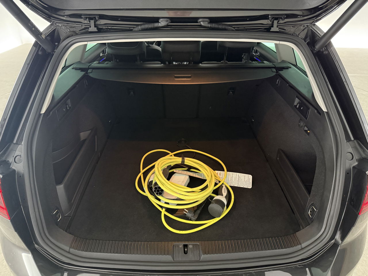 Volkswagen Passat Variant 1.4 TSI PHEV GTE | 231PK | Panoramadak | LED | Sfeerverl. | Trekhaak | Camera | Virtual Cockpit | Carplay