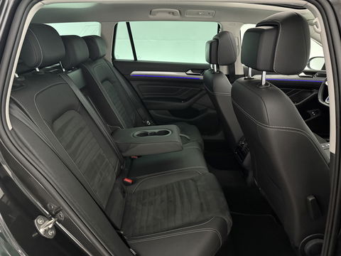 Volkswagen Passat Variant 1.4 TSI PHEV GTE | 231PK | Pano l | LED | Sfeerverl. | Trekh. | Camera | Virtual | Adaptive Cruise | Carplay l Stoelverw.