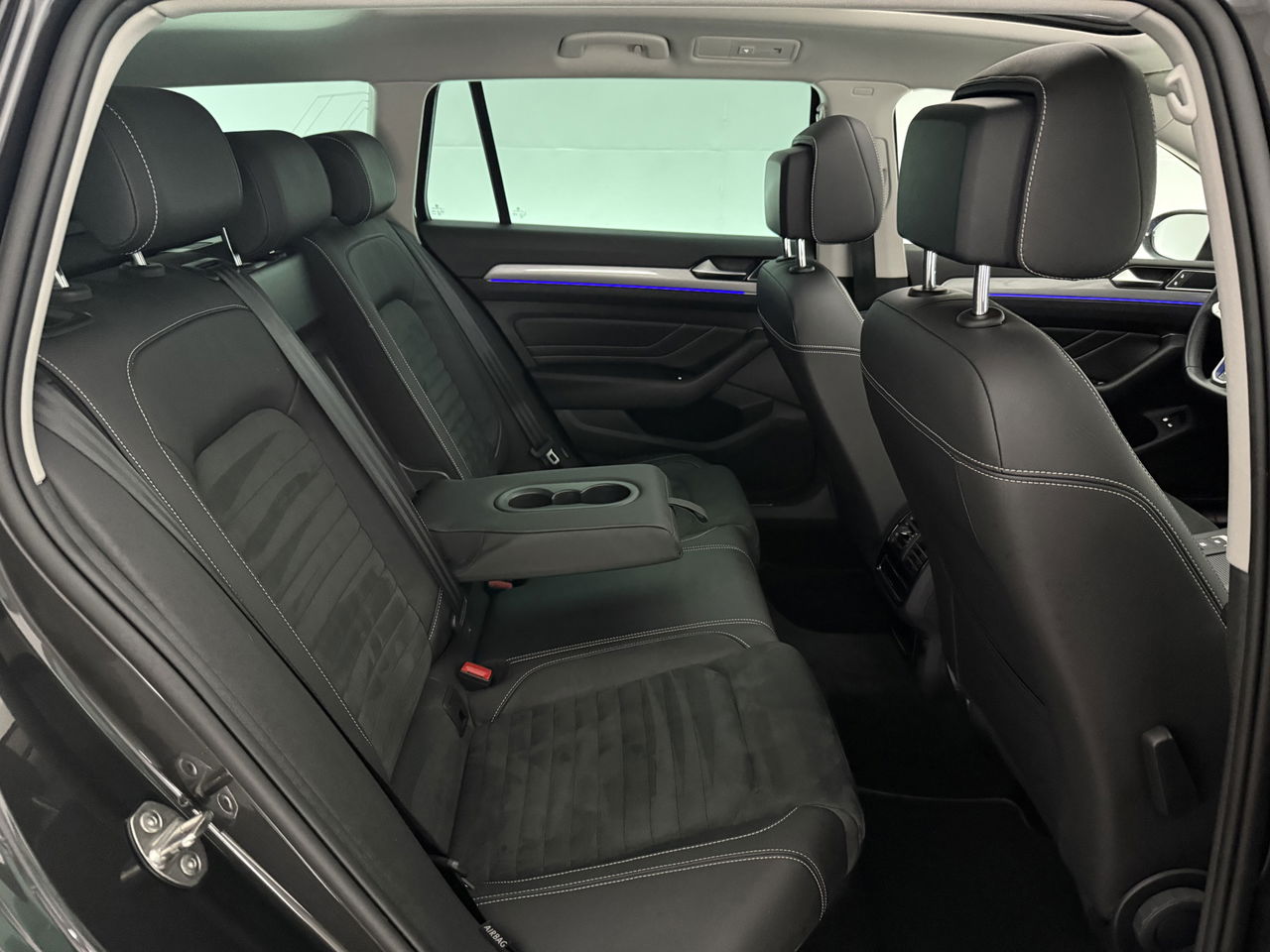 Volkswagen Passat Variant 1.4 TSI PHEV GTE | 231PK | Panoramadak | LED | Sfeerverl. | Trekhaak | Camera | Virtual Cockpit | Carplay