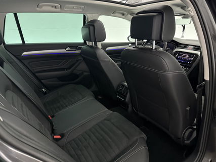 Volkswagen Passat Variant 1.4 TSI PHEV GTE | 231PK | Panoramadak | LED | Sfeerverl. | Trekhaak | Camera | Virtual Cockpit | Carplay