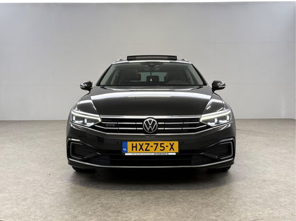 Volkswagen Passat Variant 1.4 TSI PHEV GTE | 231PK | Panoramadak | LED | Sfeerverl. | Trekhaak | Camera | Virtual Cockpit | Carplay