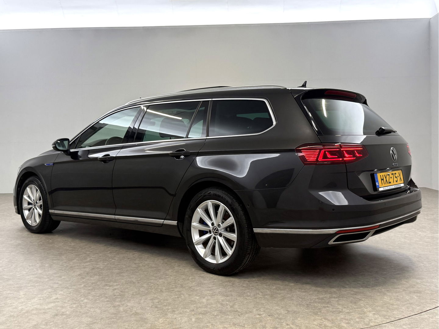 Volkswagen Passat Variant 1.4 TSI PHEV GTE | 231PK | Pano l | LED | Sfeerverl. | Trekh. | Camera | Virtual | Adaptive Cruise | Carplay l Stoelverw.