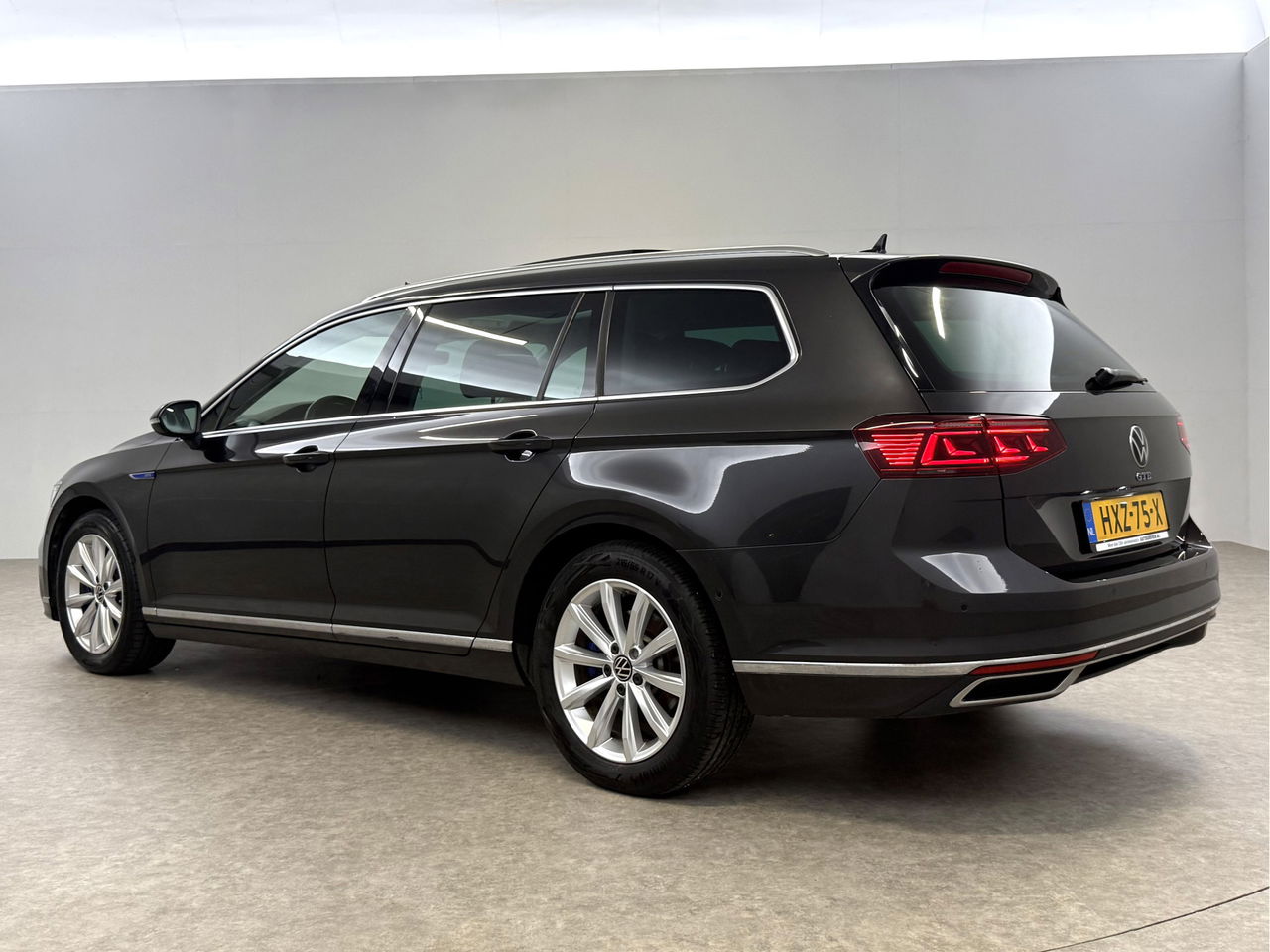 Volkswagen Passat Variant 1.4 TSI PHEV GTE | 231PK | Panoramadak | LED | Sfeerverl. | Trekhaak | Camera | Virtual Cockpit | Carplay