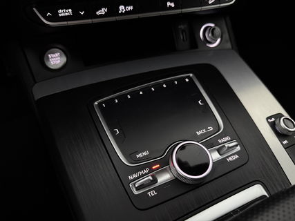 Audi Q5 55 TFSI e Quattro S-line | 327PK | Camera | LED | Virtual Cockpit | Adaptive Cruise | Parkeersens. | 20"LMV