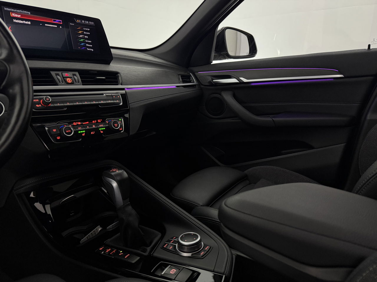 BMW X1 xDrive25e M-Sport Panoramadak | Lazer | LED | Sfeerver. | Trekhaak | Carplay | HuD | Camera | Virtual Cockpit