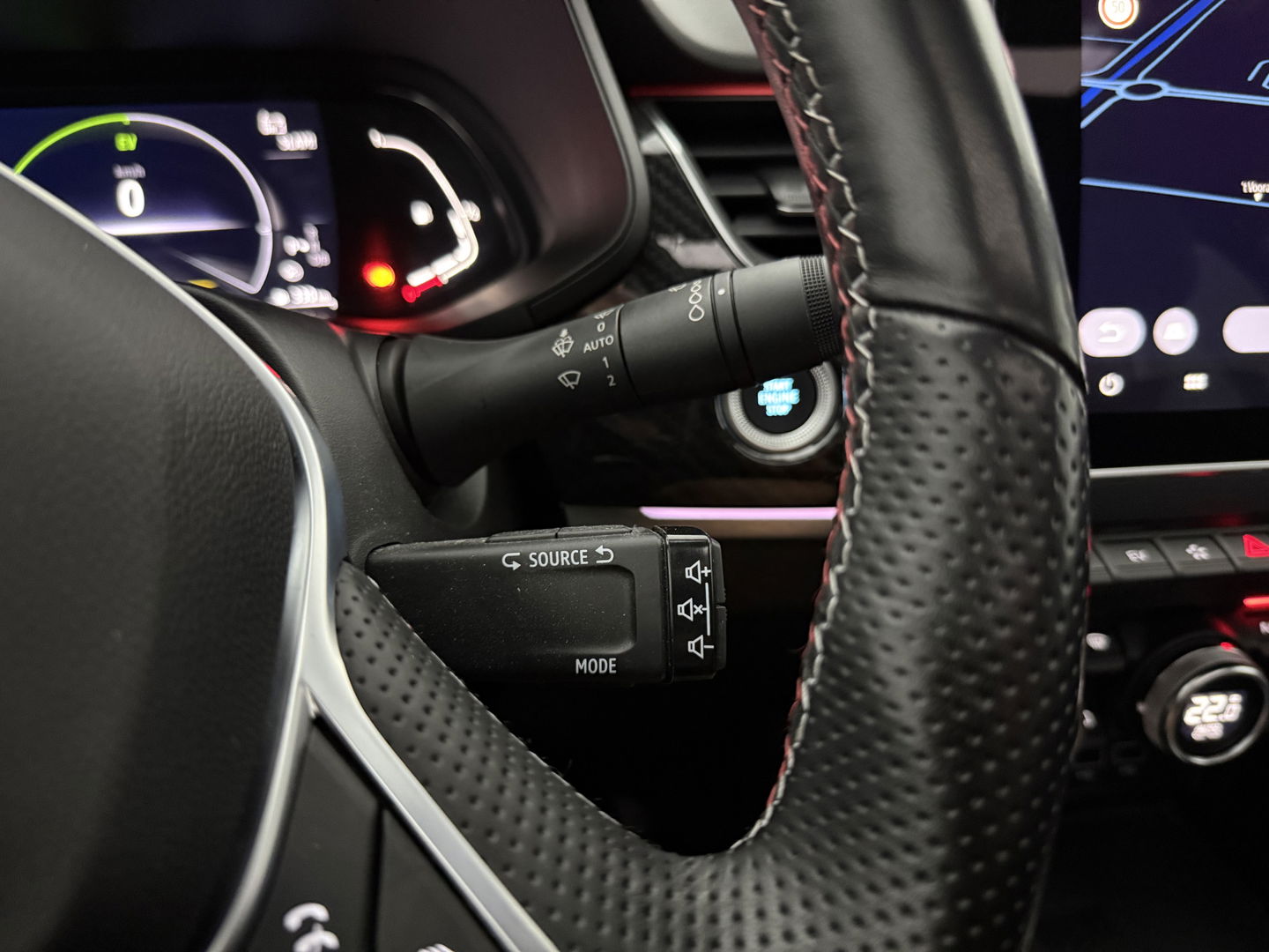 Renault Arkana 1.6 E-Tech Hybrid R.S. Line | Pano | 360° | Virtual | Carplay | LED | Adaptive Cruise | Parkeersens.