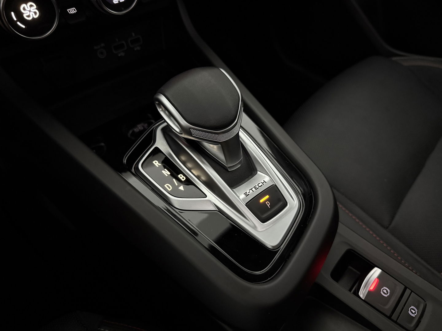 Renault Arkana 1.6 E-Tech Hybrid R.S. Line | Pano | 360° | Virtual | Carplay | LED | Adaptive Cruise | Parkeersens.