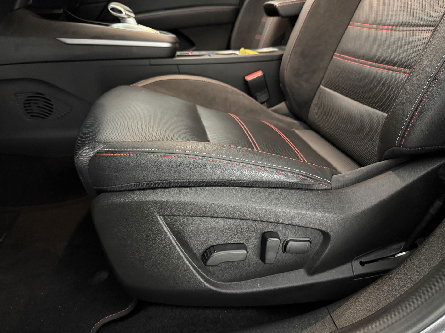 Renault Arkana 1.6 E-Tech Hybrid R.S. Line | Pano | 360° | Virtual | Carplay | LED | Adaptive Cruise | Parkeersens.