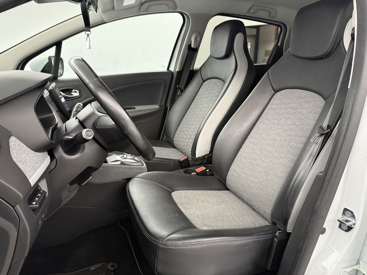 Renault ZOE R110 Life 52 kWh | Huur Accu | Virtual | Carplay | LED | Cruise | Stoel/Stuurverw