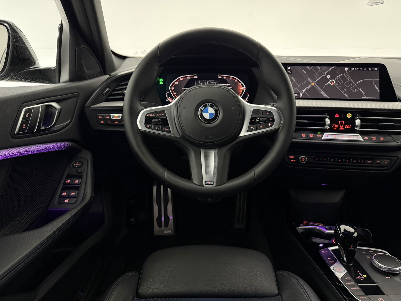 BMW 1-serie 118i M-sport | Sfeerverl. | Virtual | Carplay | Cruise | Parkeersens | LED | NAP