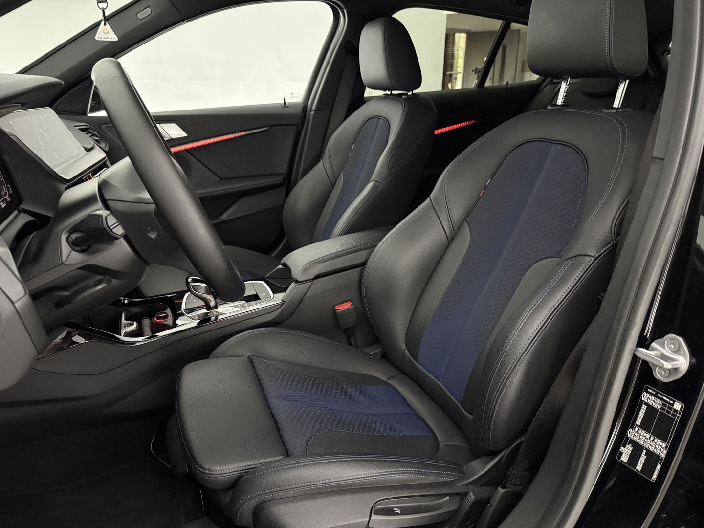BMW 1-serie 118i M-sport | Sfeerverl. | Virtual | Carplay | Cruise | Parkeersens | LED | NAP