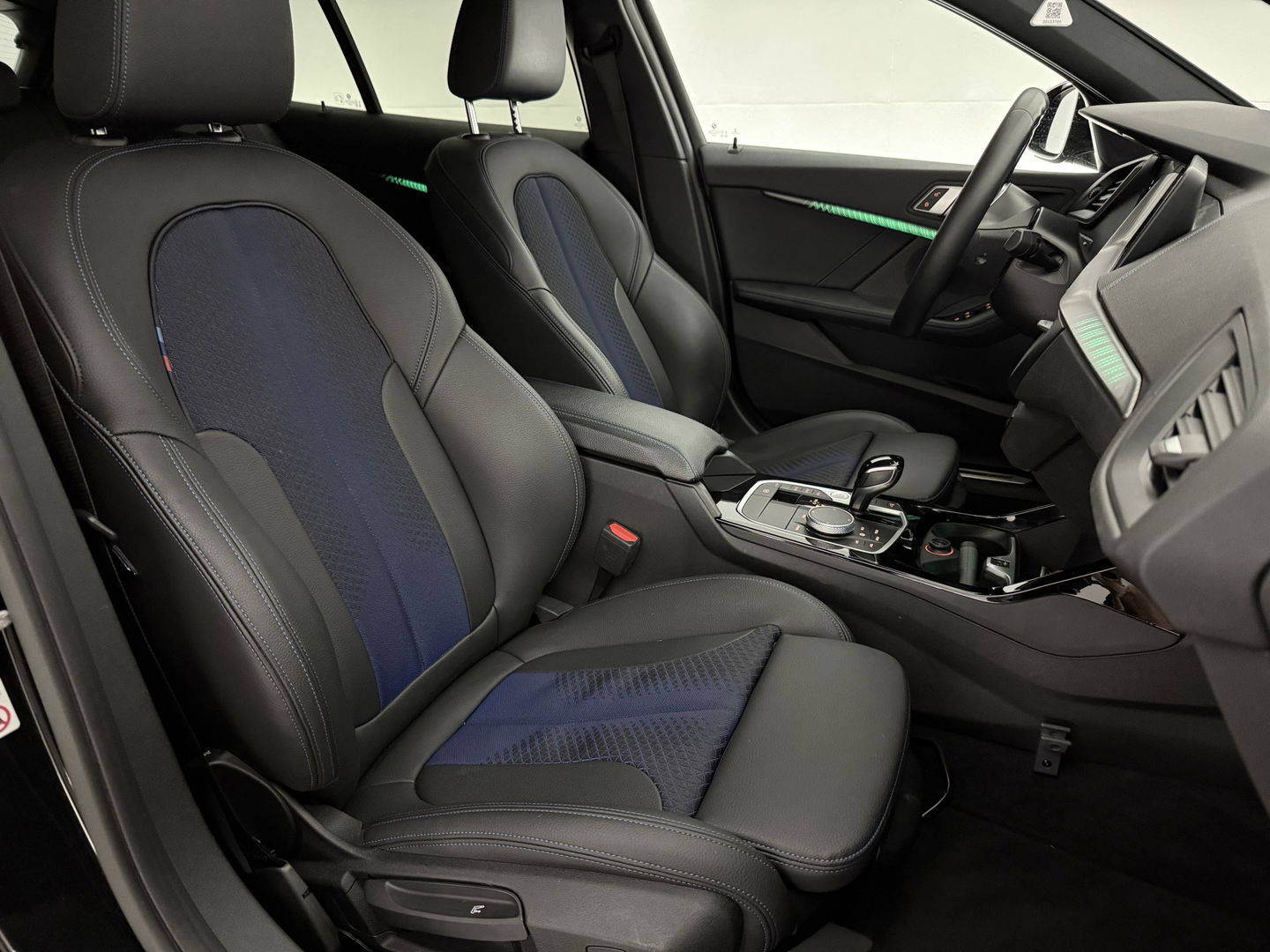 BMW 1-serie 118i M-sport | Sfeerverl. | Virtual | Carplay | Cruise | Parkeersens | LED | NAP