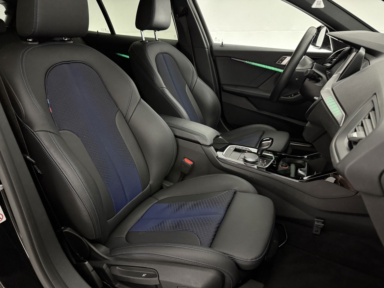 BMW 1-serie 118i M-sport | Sfeerverl. | Virtual | Carplay | Cruise | Parkeersens | LED | NAP