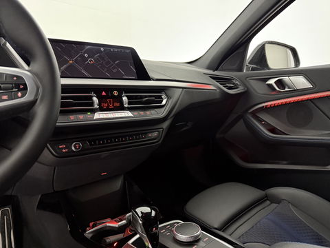 BMW 1-serie 118i M-sport | Sfeerverl. | Virtual | Carplay | Cruise | Parkeersens | LED | NAP