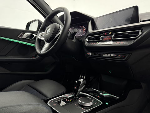 BMW 1-serie 118i M-sport | Sfeerverl. | Virtual | Carplay | Cruise | Parkeersens | LED | NAP
