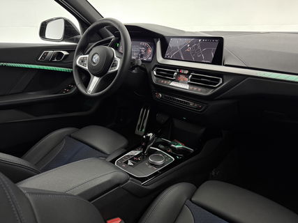BMW 1-serie 118i M-sport | Sfeerverl. | Virtual | Carplay | Cruise | Parkeersens | LED | NAP