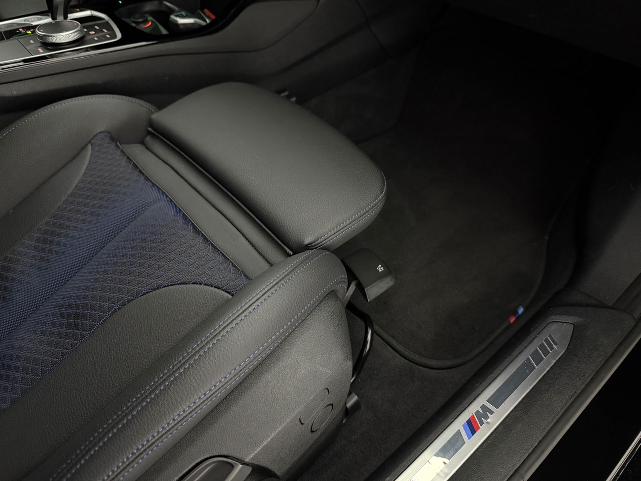 BMW 1-serie 118i M-sport | Sfeerverl. | Virtual | Carplay | Cruise | Parkeersens | LED | NAP