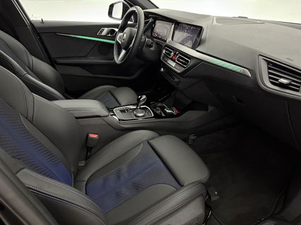 BMW 1-serie 118i M-sport | Sfeerverl. | Virtual | Carplay | Cruise | Parkeersens | LED | NAP