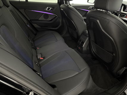 BMW 1-serie 118i M-sport | Sfeerverl. | Virtual | Carplay | Cruise | Parkeersens | LED | NAP