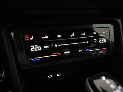 Volkswagen Tiguan 1.4 TSI eHybrid 225PK R-Line | Sfeerverl. | Virtual | 360° | Trekh | IQ Light | Carplay