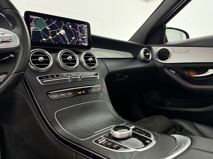 Mercedes-Benz C-Klasse 180 AMG | Pano | Virtual | Camera | LED | Cruise | Navigatie | NAP