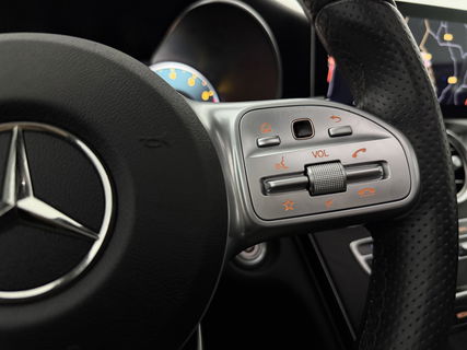 Mercedes-Benz C-Klasse 180 AMG | Pano | Virtual | Camera | LED | Cruise | Navigatie | NAP