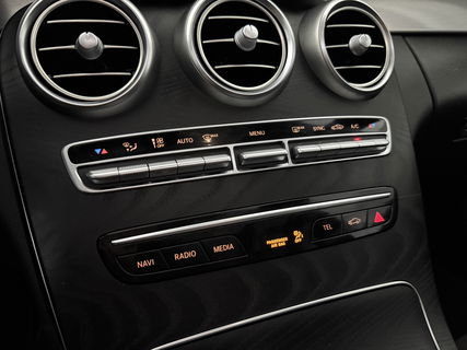 Mercedes-Benz C-Klasse 180 AMG | Pano | Virtual | Camera | LED | Cruise | Navigatie | NAP