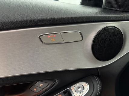 Mercedes-Benz C-Klasse 180 AMG | Pano | Virtual | Camera | LED | Cruise | Navigatie | NAP
