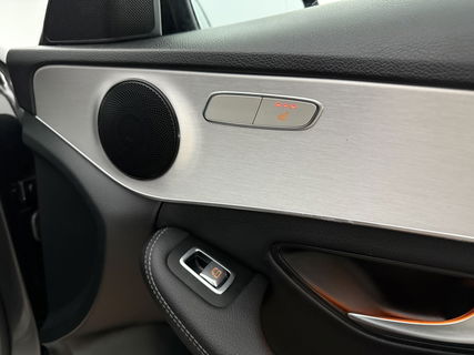 Mercedes-Benz C-Klasse 180 AMG | Pano | Virtual | Camera | LED | Cruise | Navigatie | NAP