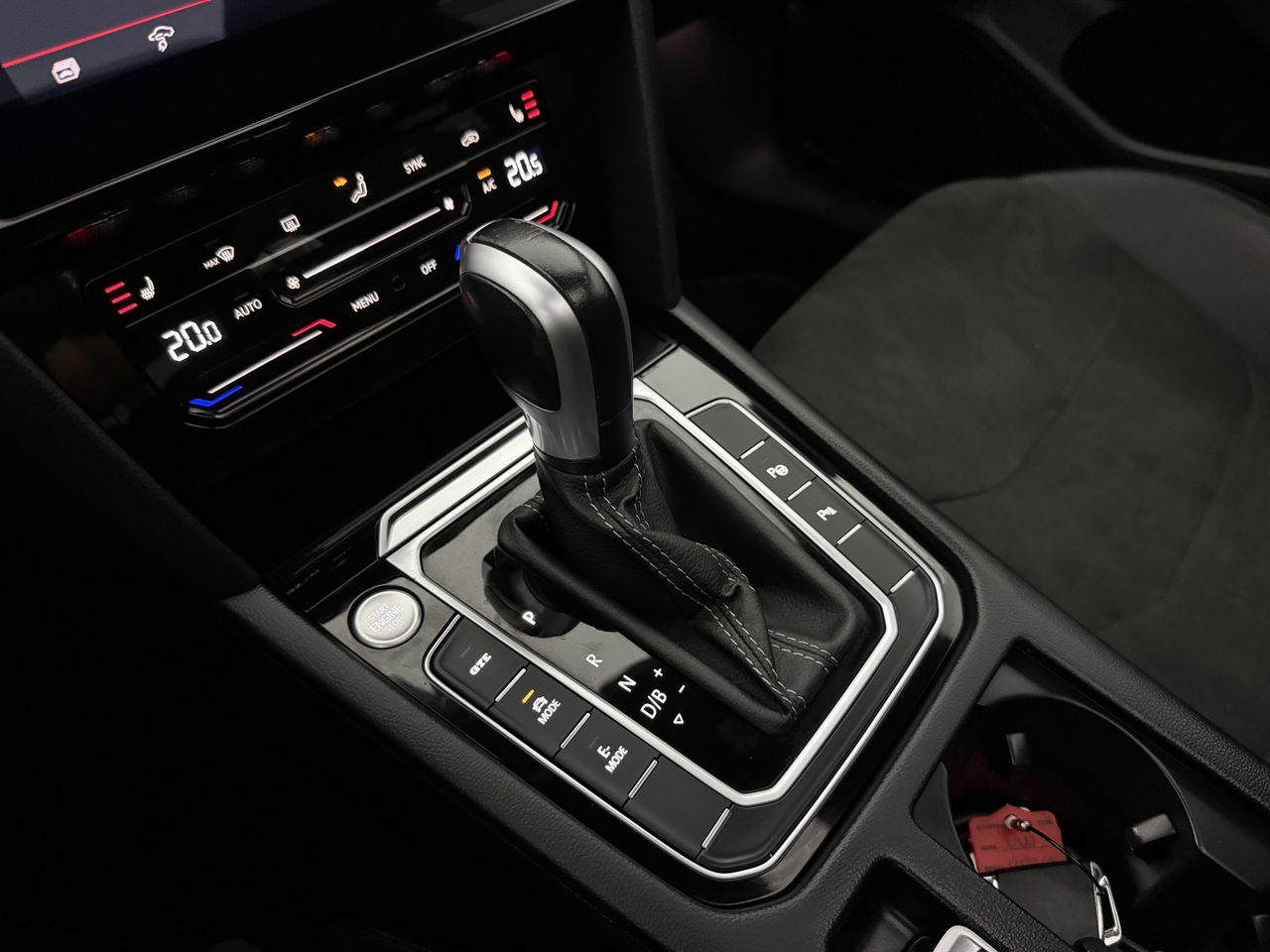 Volkswagen Arteon Shooting Brake 1.4 TSI eHybrid R-Line | Pano | Sfeerverl. | HuD | Virtual | Trekh. | LED | Carplay | Camera