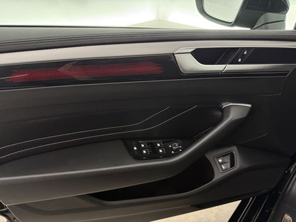 Volkswagen Arteon Shooting Brake 1.4 TSI eHybrid R-Line | Pano | Sfeerverl. | HuD | Virtual | Trekh. | LED | Carplay | Camera