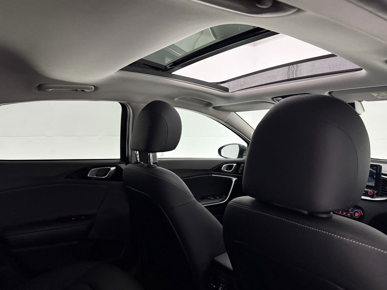 Kia Xceed 1.6 GDi PHEV ExecutiveLine | Pano | Virtual | Trekh | Camera | Carplay | Leder | NAP