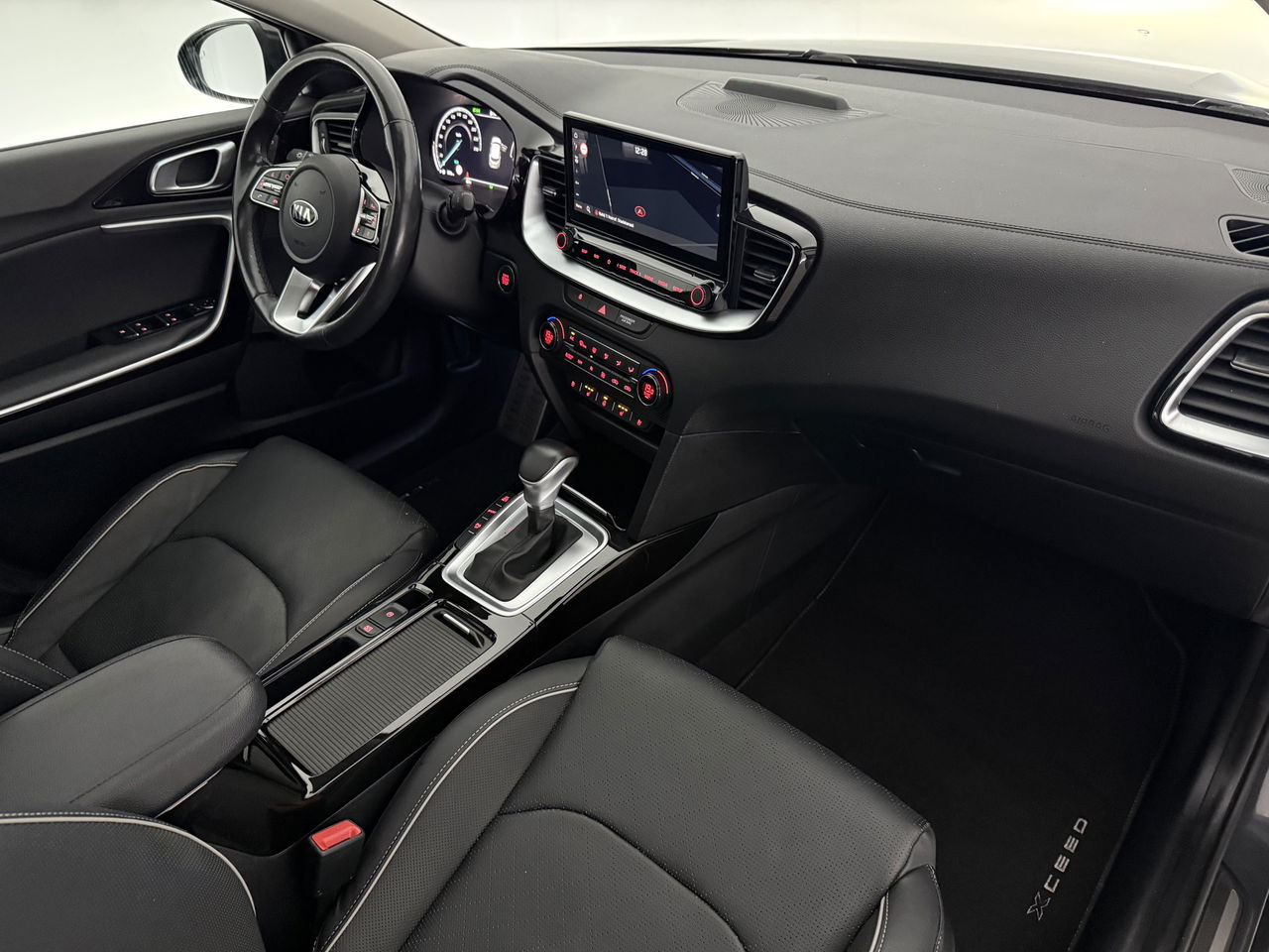 Kia Xceed 1.6 GDi PHEV ExecutiveLine | Pano | Virtual | Trekh | Camera | Carplay | Leder | NAP