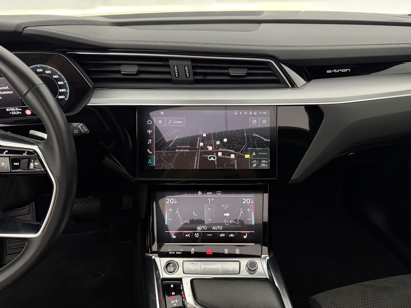 Audi e-tron 55 Quattro S-line 95 kWh | Pano | B&O | Virtual | Sfeerverl. | Trekh | Memory | NAP