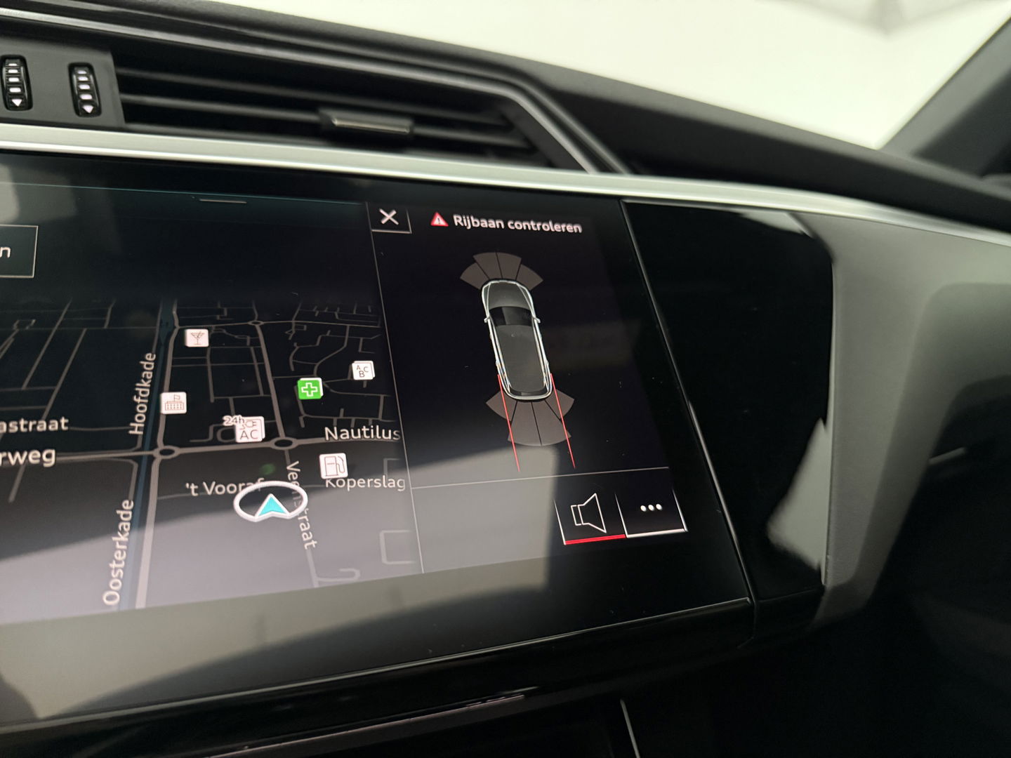 Audi e-tron 55 Quattro S-line 95 kWh | Pano | B&O | Virtual | Sfeerverl. | Trekh | Memory | NAP